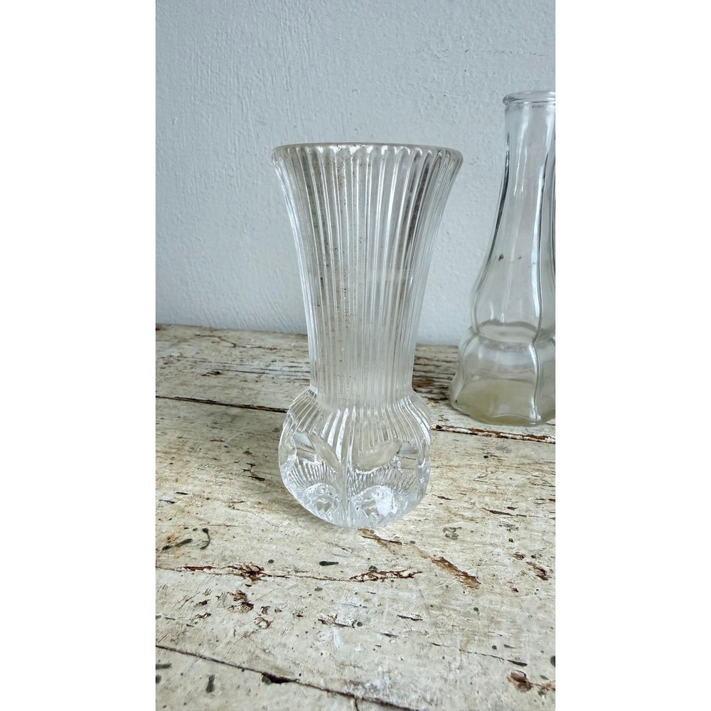 Vintage Clear Glass Bud Vase Set of 2 Ribbed Paneled Mismatched CSGA - Picture 2 of 8